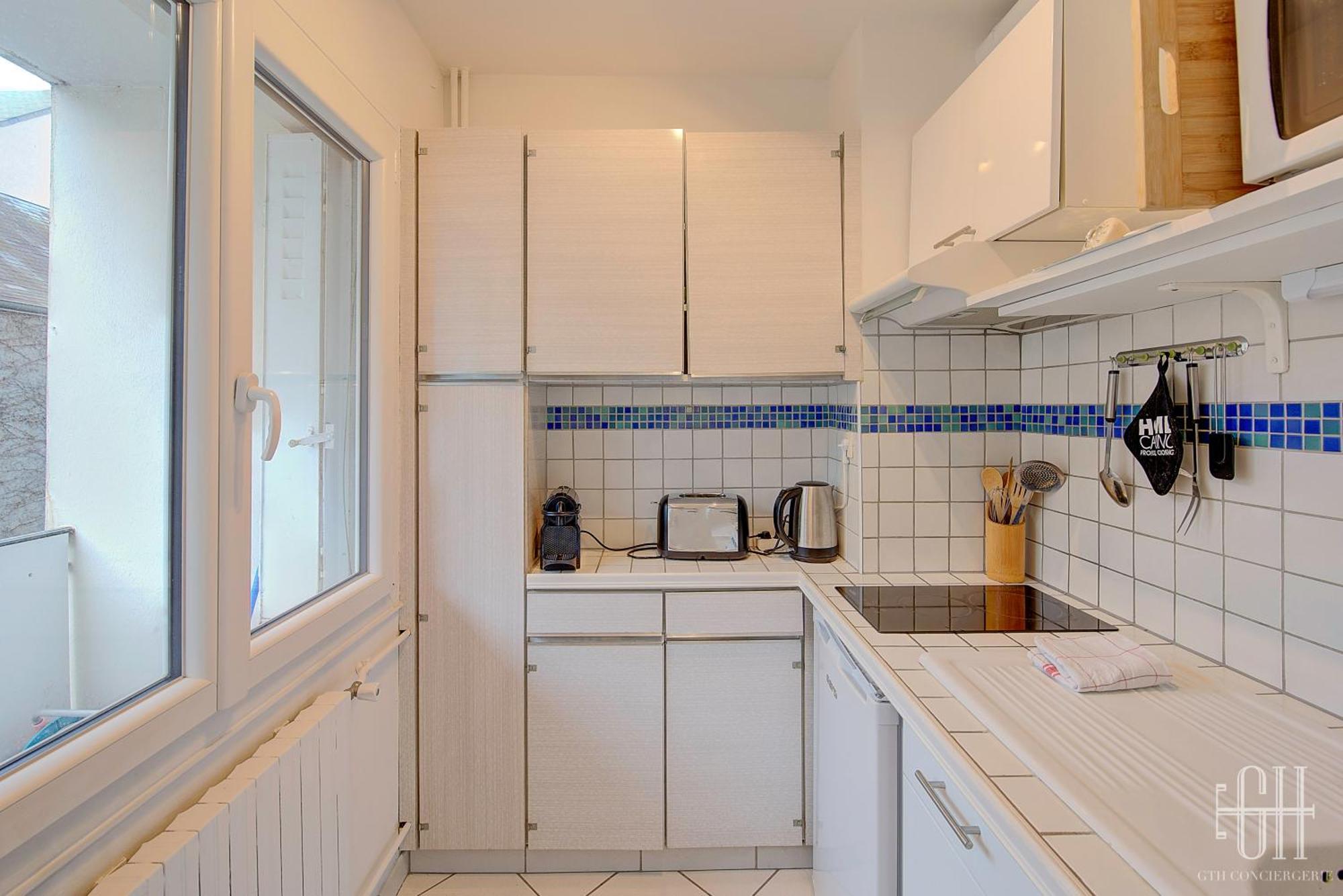 Serena - Hopital Clocheville Apartment