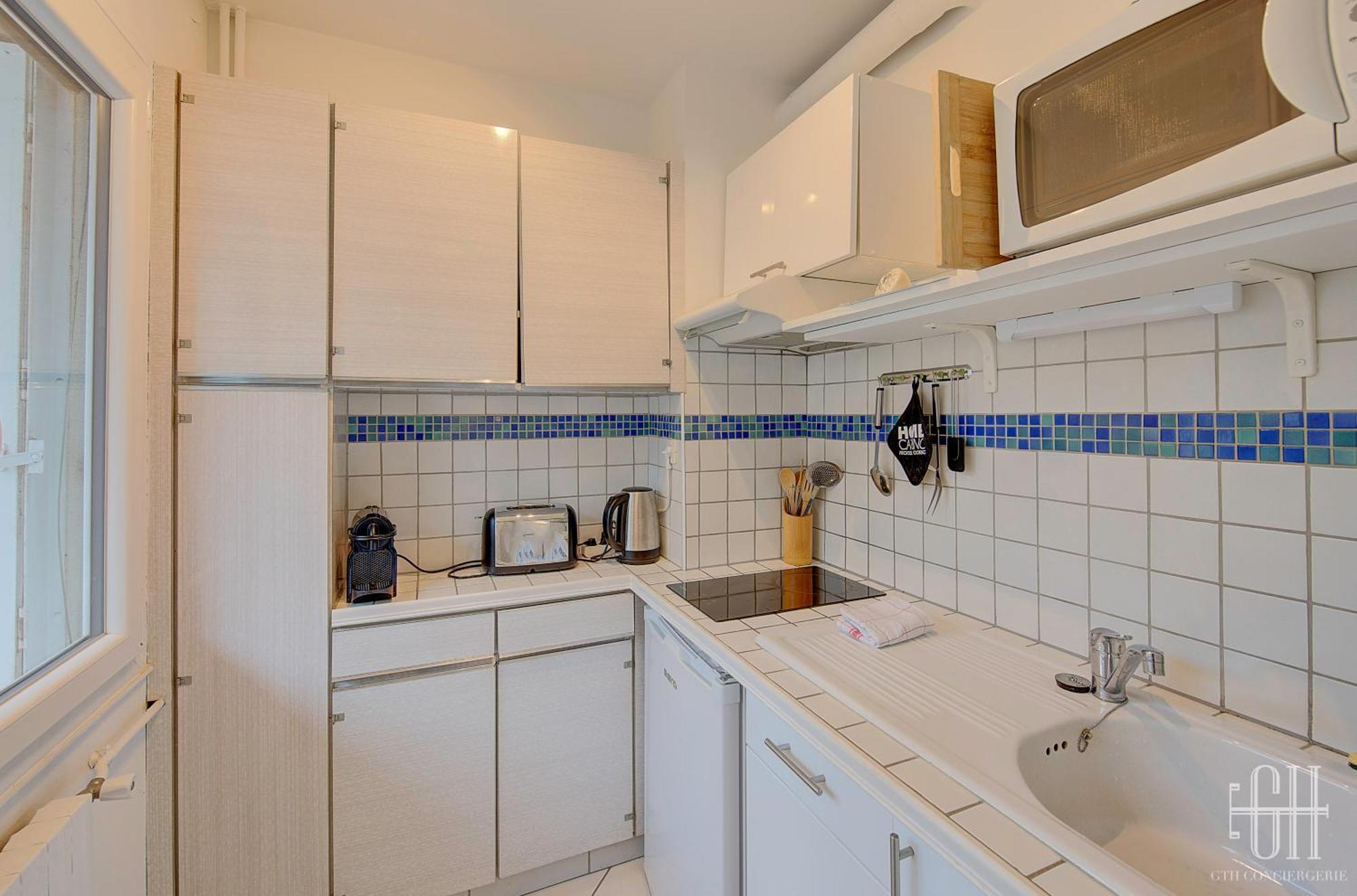 Serena - Hopital Clocheville Apartment